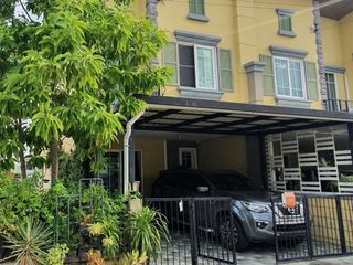 For sale 4 bed townhouse in Prawet, Bangkok