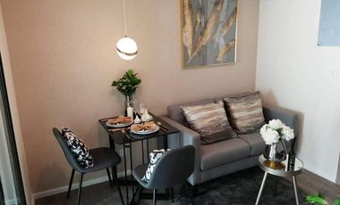 For sale 2 bed condo in Phaya Thai, Bangkok