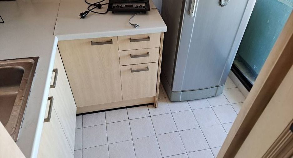For sale studio condo in Phaya Thai, Bangkok