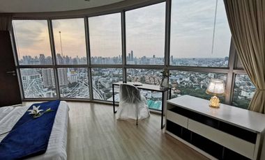 For sale 1 bed condo in Khlong Toei, Bangkok