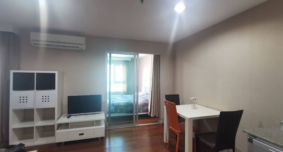 For sale 1 bed condo in Huai Khwang, Bangkok