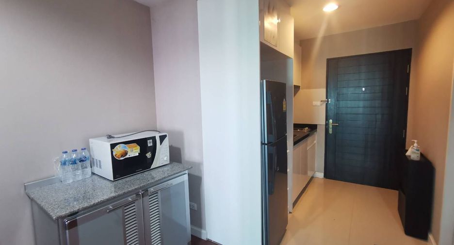 For sale 1 bed condo in Huai Khwang, Bangkok