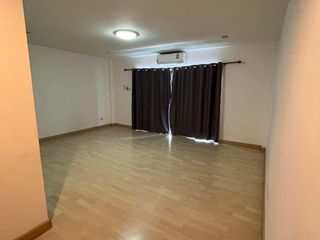 For sale 3 bed townhouse in East Pattaya, Pattaya