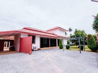 For sale 4 Beds villa in Bang Lamung, Chonburi