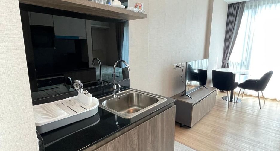 For sale 1 bed condo in Huai Khwang, Bangkok