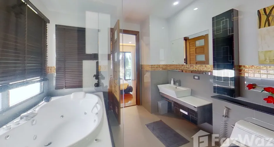 For sale 2 bed condo in Mueang Phuket, Phuket