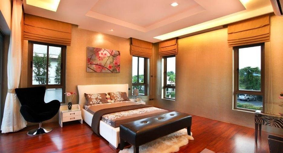 For rent 3 bed villa in Mueang Phuket, Phuket