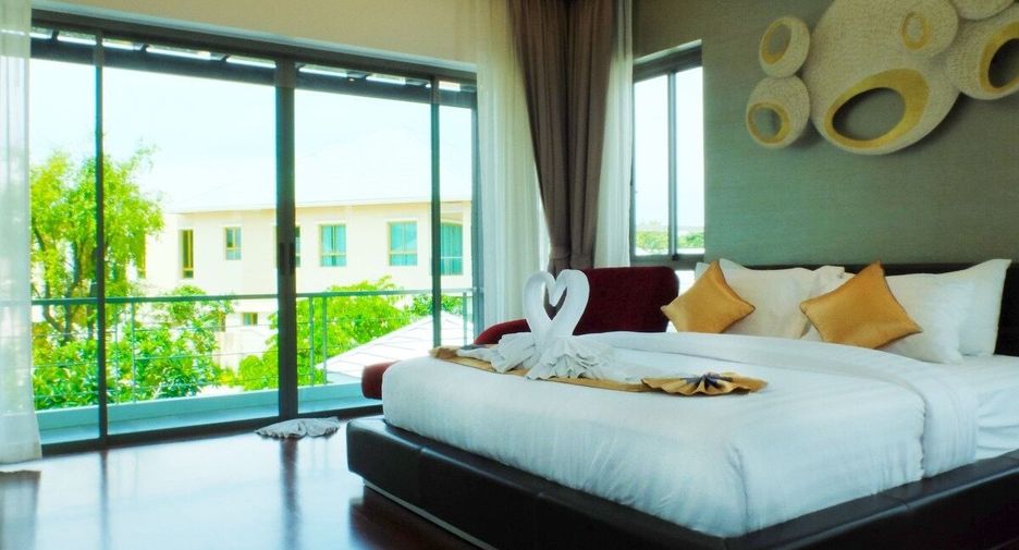 For rent 3 bed villa in Mueang Phuket, Phuket