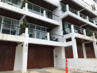 For rent 3 bed townhouse in Mueang Phuket, Phuket