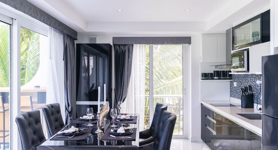 For sale 2 Beds condo in Mueang Phuket, Phuket