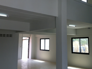 For sale 2 bed townhouse in Phatthana Nikhom, Lopburi