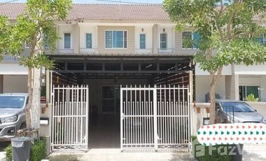For sale 3 bed townhouse in Mueang Chachoengsao, Chachoengsao