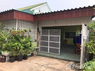 For sale 3 bed townhouse in Mueang Prachinburi, Prachin Buri