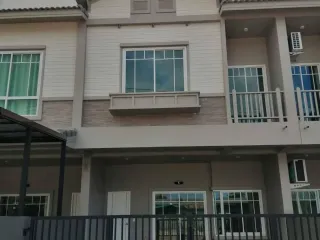 For sale 3 bed townhouse in Hat Yai, Songkhla