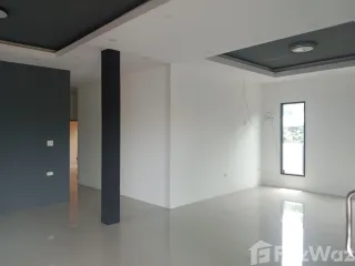 For rent 3 Beds house in Khueang Nai, Ubon Ratchathani