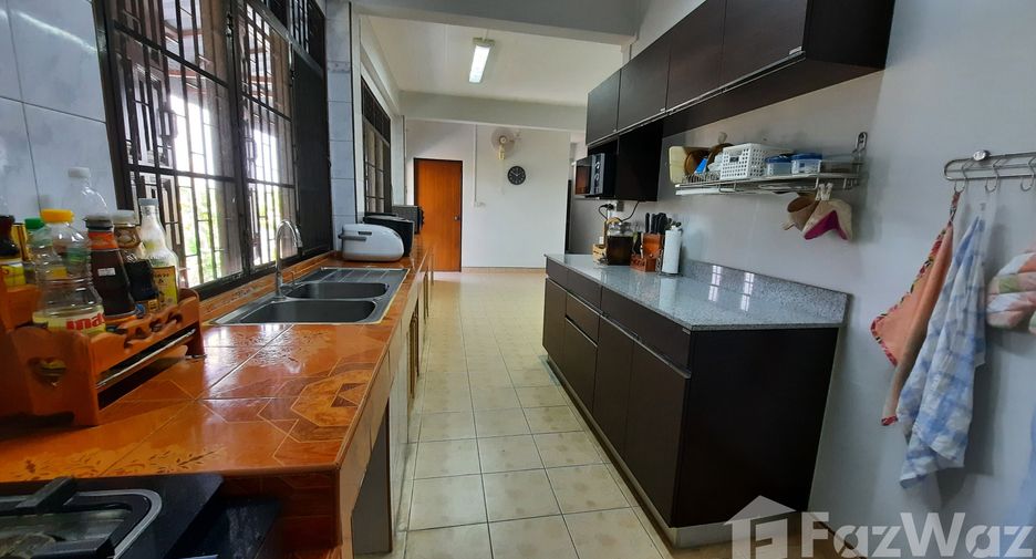 For sale 4 Beds house in Nong Ya Sai, Suphan Buri