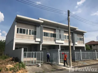 For sale 3 Beds townhouse in Mueang Lop Buri, Lopburi