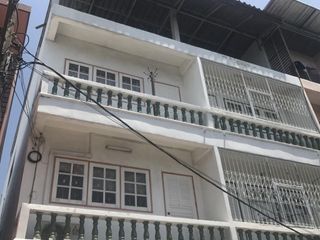 For sale 6 bed townhouse in Mueang Nonthaburi, Nonthaburi