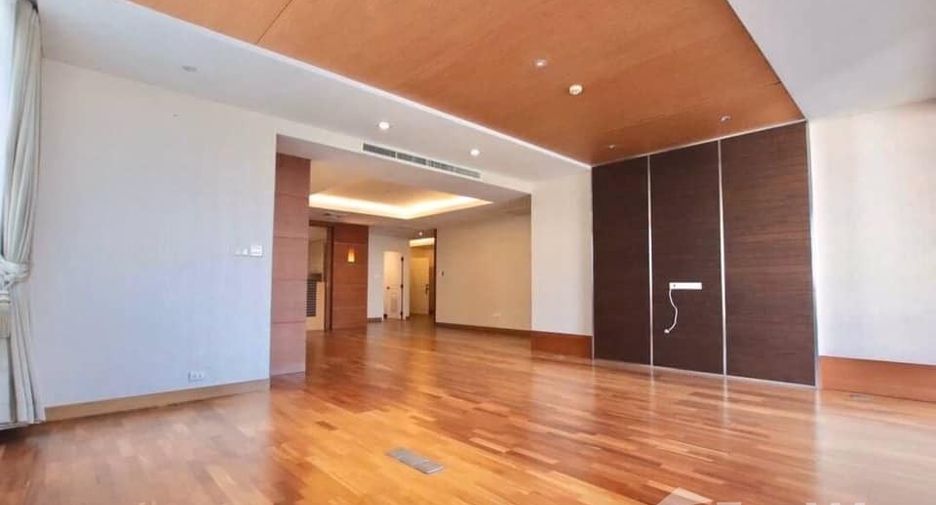 For sale 3 bed condo in Mueang Nonthaburi, Nonthaburi