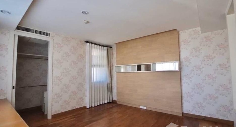 For sale 3 bed condo in Mueang Nonthaburi, Nonthaburi