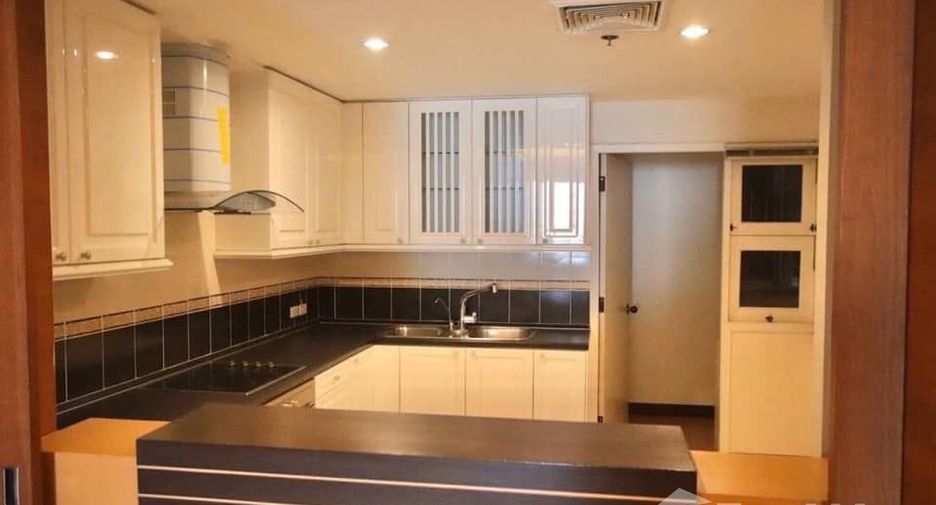 For sale 3 bed condo in Mueang Nonthaburi, Nonthaburi