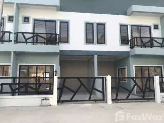 For sale 3 bed townhouse in Mueang Chiang Rai, Chiang Rai