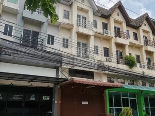 For rent 5 bed villa in Thanyaburi, Pathum Thani
