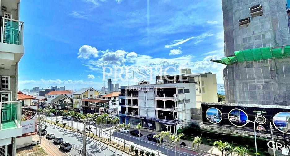 For sale 2 bedrooms condo in Pratumnak, Pattaya