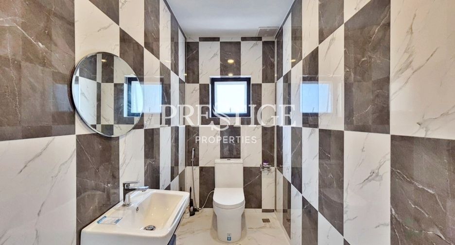 Продажа 3 спальни дом в Саттахип, Чонбури