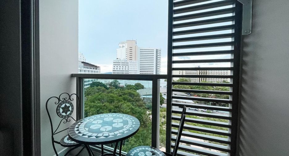 For sale studio condo in Pratumnak, Pattaya