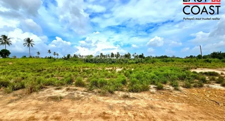 出售 土地 在 Bang Lamung, Chon Buri