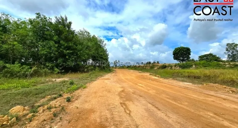 出售 土地 在 Bang Lamung, Chon Buri