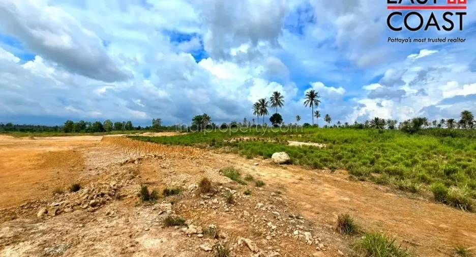 出售 土地 在 Bang Lamung, Chon Buri