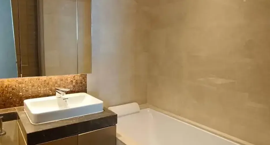 Wohnung zur Miete und zum Kauf mit 2 Zimmer in Pathum Wan, Bangkok