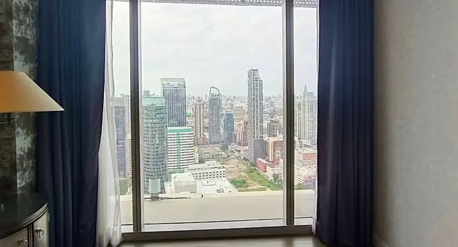 Wohnung zur Miete und zum Kauf mit 2 Zimmer in Pathum Wan, Bangkok