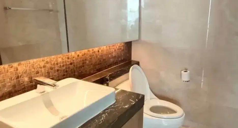 Wohnung zur Miete und zum Kauf mit 2 Zimmer in Pathum Wan, Bangkok