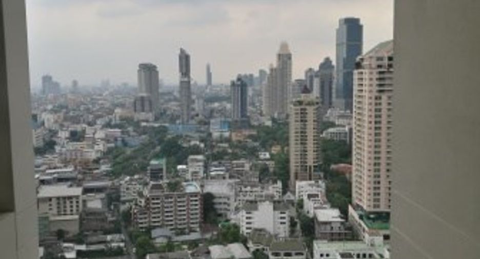 For rent and for sale 3 bedrooms condo in Sathon, Bangkok