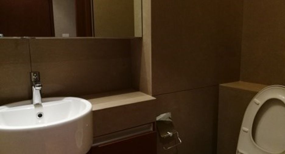 For rent and for sale 3 bedrooms condo in Sathon, Bangkok