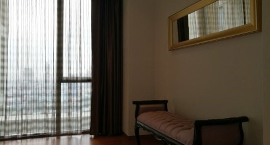 For rent and for sale 3 bedrooms condo in Sathon, Bangkok
