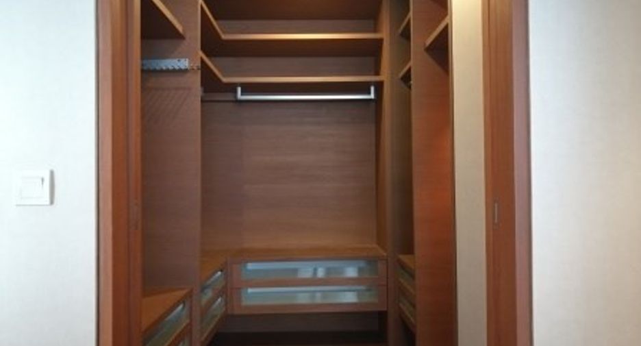 For rent and for sale 3 bedrooms condo in Sathon, Bangkok