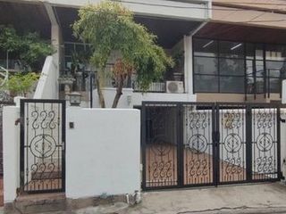 For rent 3 bed office in Khlong Toei, Bangkok