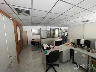 出租 商业空间 在 Phaya Thai, 曼谷