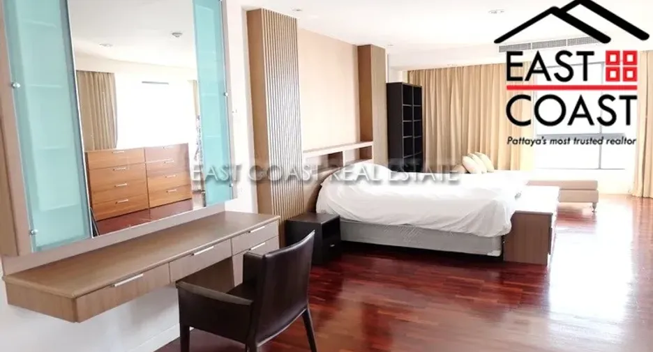 For rent 3 bedrooms condo in Bang Lamung, Chonburi