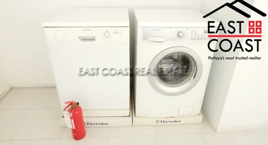 For rent 3 bedrooms condo in Bang Lamung, Chonburi