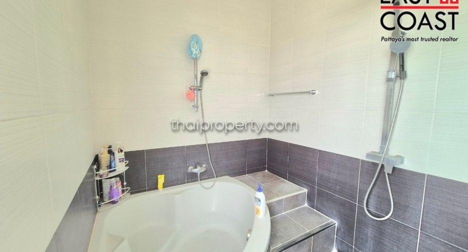 Haus zum Kauf mit 4 Zimmer in Bang Lamung, Chonburi
