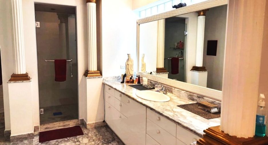 For sale 5 ベッドルーム house in Bang Lamung, Chonburi