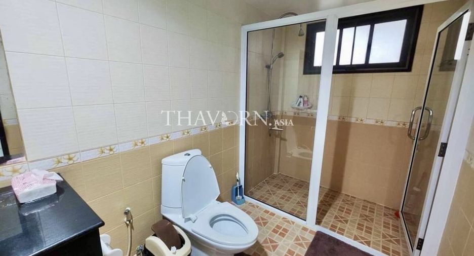 Продажа 4 спальни дом в Саттахип, Чонбури