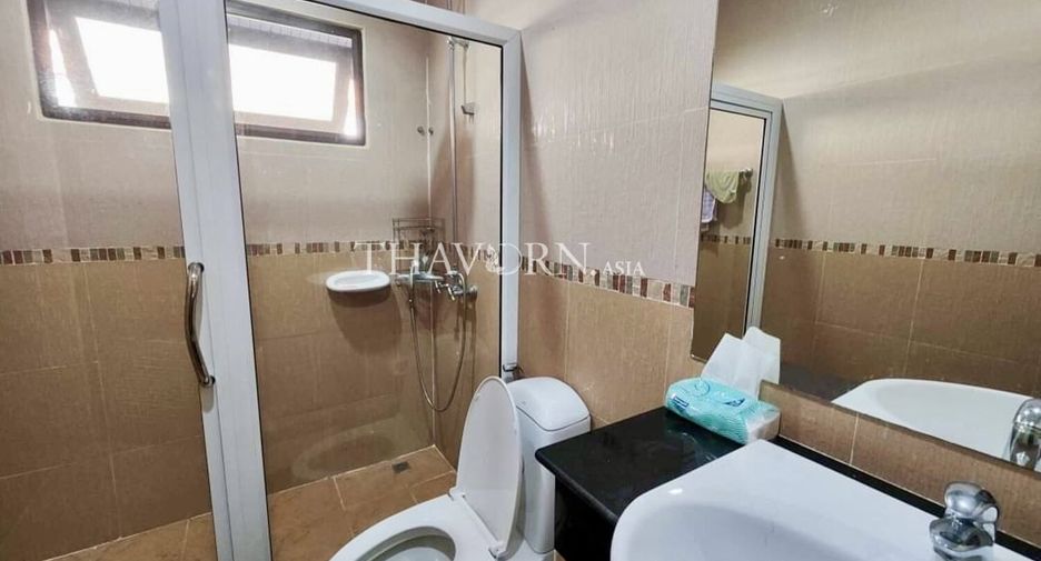 Продажа 4 спальни дом в Саттахип, Чонбури