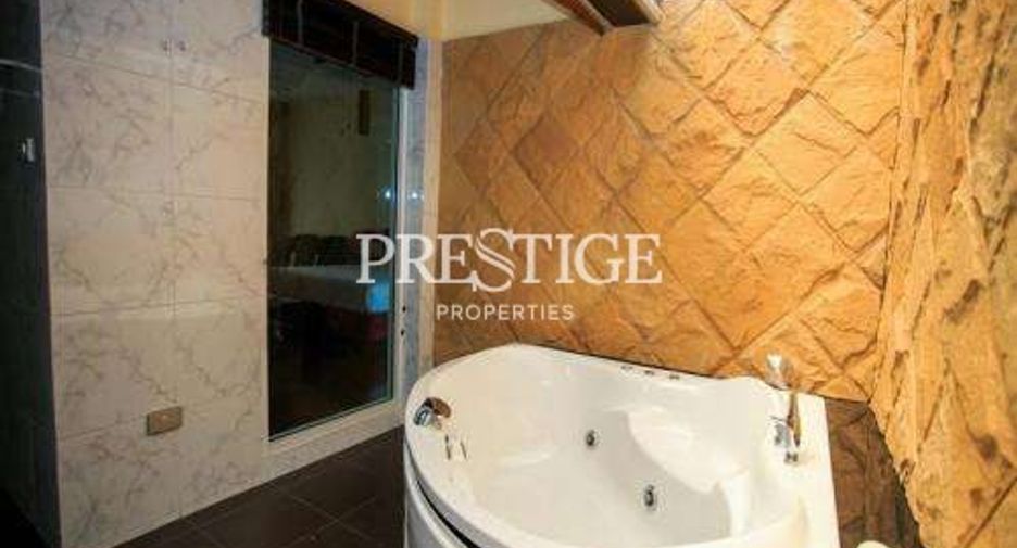 For rent 4 bedrooms house in Bang Lamung, Chonburi