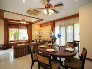 Casa en alquiler de 4 habitaciones en Bang Lamung, Chonburi